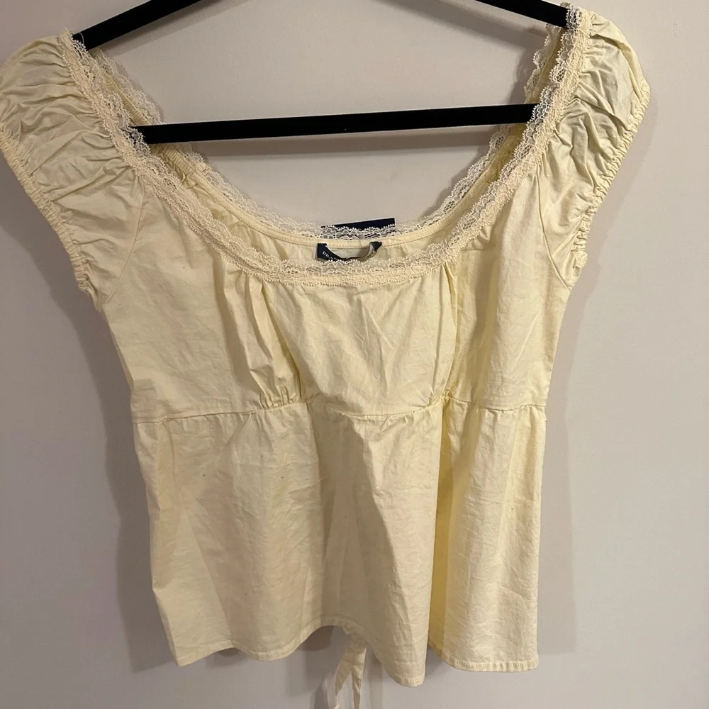 Brandy Melville Cream Lace Trim Blouse - Picture 1 of 3